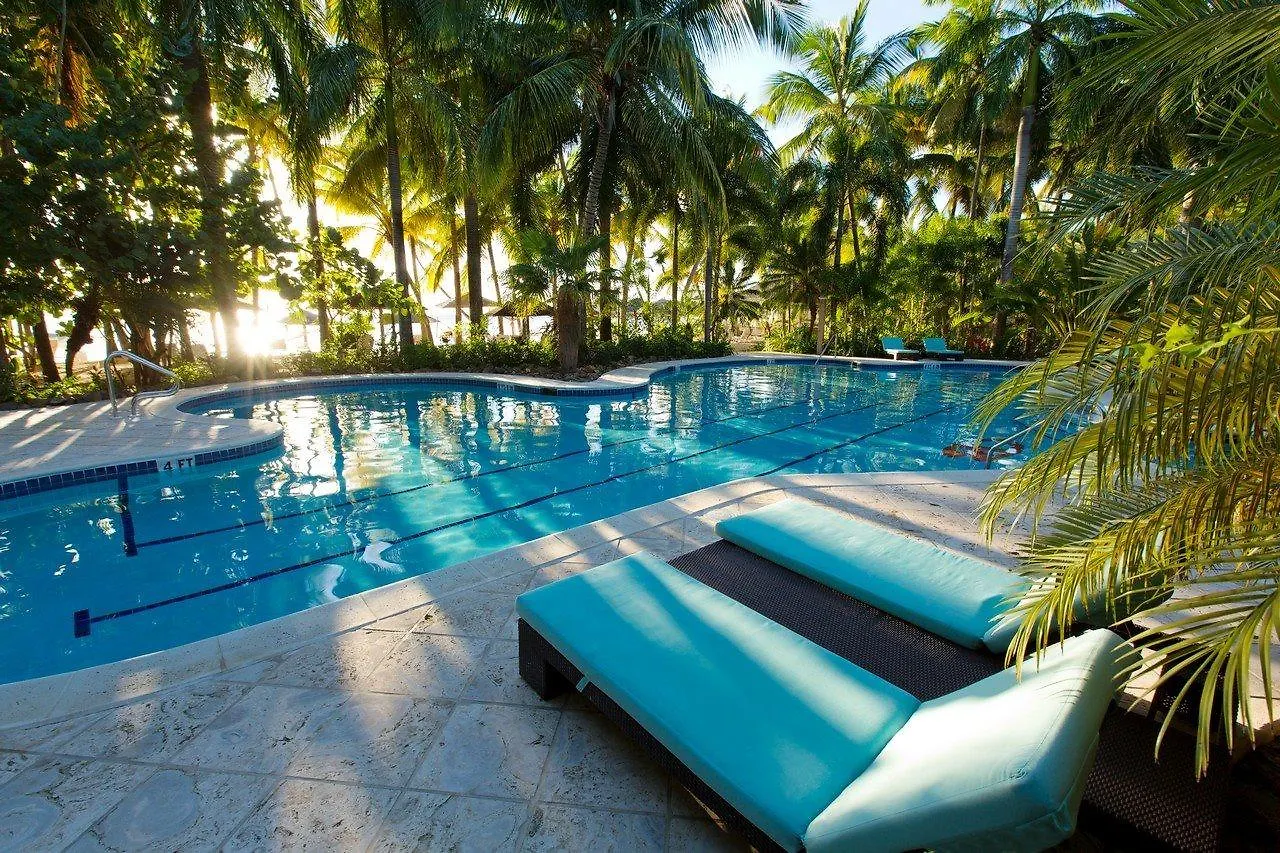 מלון Old Road Curtain Bluff Resort